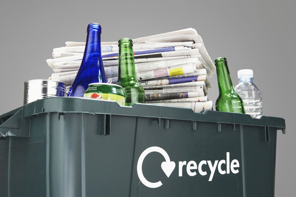 4web_Recycling-bin-filled-with-waste-paper-and-bottles-close-up-Â©-biker3.jpg